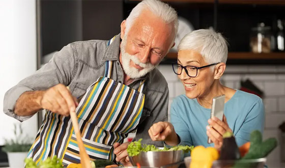 6 فيتامينات ومعادن أساسية يوصي بها الخبراء لشيخوخة صحية صورة رقم 7