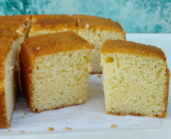 إليكم طريقة تحضير كعكة إسفنجية بدون زيت.. صحية ولذيذة صورة رقم 2 إليكم طريقة تحضير كعكة إسفنجية بدون زيت.. صحية ولذيذة صورة رقم 2