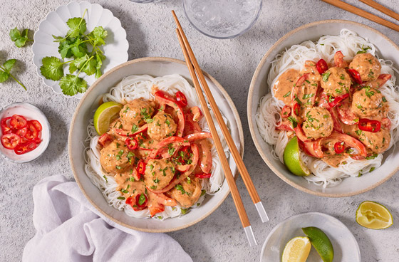 إليكم وصفة كرات لحم الدجاج على الطريقة الصينية صورة رقم 1 إليكم وصفة كرات لحم الدجاج على الطريقة الصينية صورة رقم 1