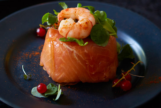 وصفة شرائح السلمون المدخن والروبيان.. مظهر رائع وطعم لذيذ صورة رقم 5 وصفة شرائح السلمون المدخن والروبيان.. مظهر رائع وطعم لذيذ صورة رقم 5