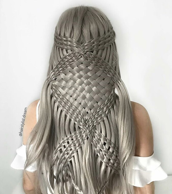 صور: ألمانية تترك وظيفتها وتبهر السوشيال ميديا بتصاميم شعر مذهلة صورة رقم 3 صور: ألمانية تترك وظيفتها وتبهر السوشيال ميديا بتصاميم شعر مذهلة صورة رقم 3