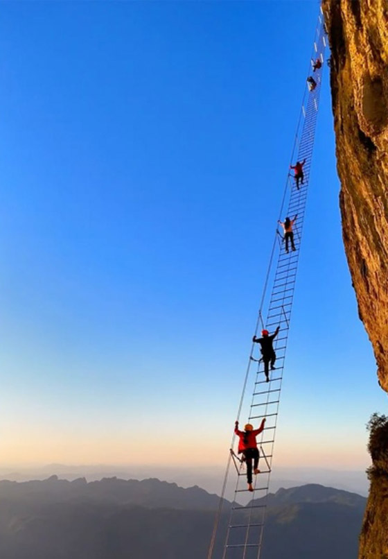 على ارتفاع 5 آلاف قدم.. هل تجرؤ على صعود 