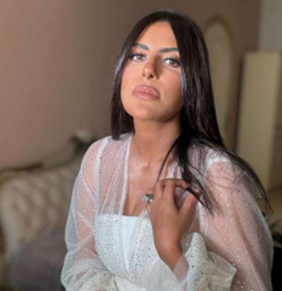 هاجر الشرنوبي لمنتقدي صور قبلتها لنجلها على الفم: في قلوبهم مرض فليذهبوا للعلاج!  صورة رقم 3