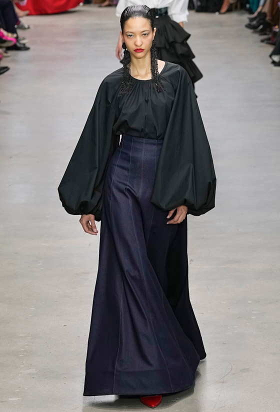 8 موديلات تنانير طويلة لشتاء 2025 لا بد أن تتوفر في خزانة المحجبات صورة رقم 3 8 موديلات تنانير طويلة لشتاء 2025 لا بد أن تتوفر في خزانة المحجبات صورة رقم 3