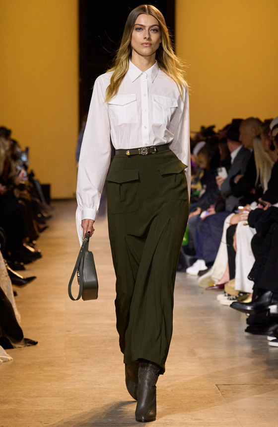 8 موديلات تنانير طويلة لشتاء 2025 لا بد أن تتوفر في خزانة المحجبات صورة رقم 5 8 موديلات تنانير طويلة لشتاء 2025 لا بد أن تتوفر في خزانة المحجبات صورة رقم 5