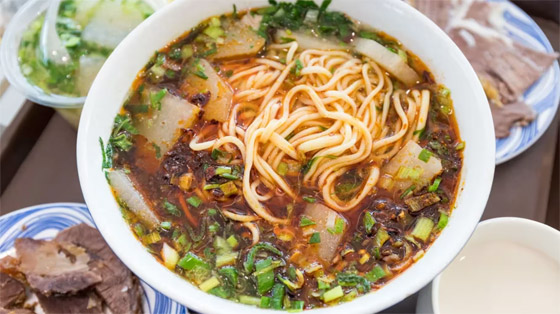 القرفة، اليانسون والزنجبيل.. 10 من أشهى وأفضل أطباق الحساء بالعالم صورة رقم 8 القرفة، اليانسون والزنجبيل.. 10 من أشهى وأفضل أطباق الحساء بالعالم صورة رقم 8