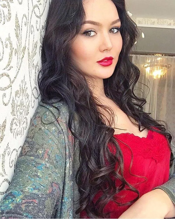 بالصور: تعرفوا إلى أجمل النساء في عام 2024 صورة رقم 10