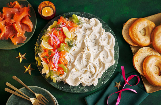 إليكم وصفة طبق السلمون المدخن والجبن الكريمي في دقائق صورة رقم 1