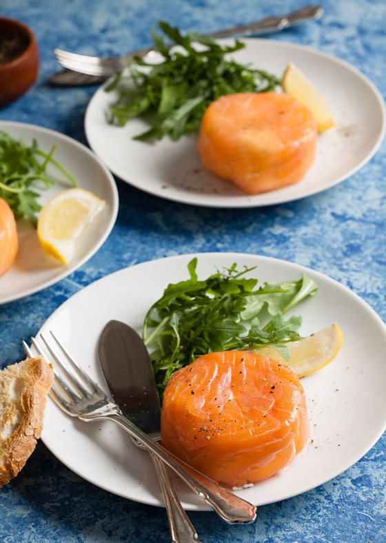 إليكم وصفة طبق السلمون المدخن والجبن الكريمي في دقائق صورة رقم 3