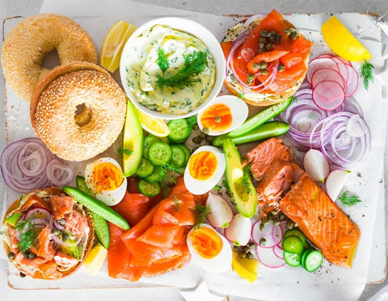 إليكم وصفة طبق السلمون المدخن والجبن الكريمي في دقائق صورة رقم 6