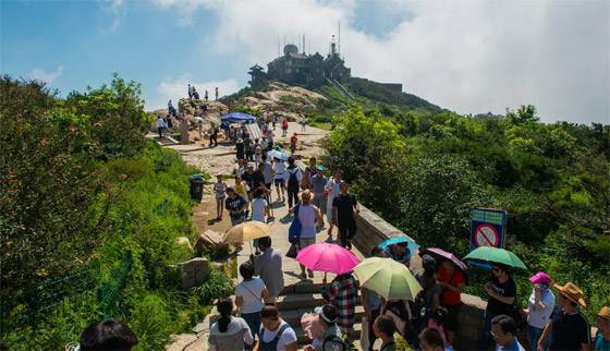 في حال شعرت بالوحدة.. يمكنك استئجار صديق لتسلق الجبال في الصين صورة رقم 6 في حال شعرت بالوحدة.. يمكنك استئجار صديق لتسلق الجبال في الصين صورة رقم 6