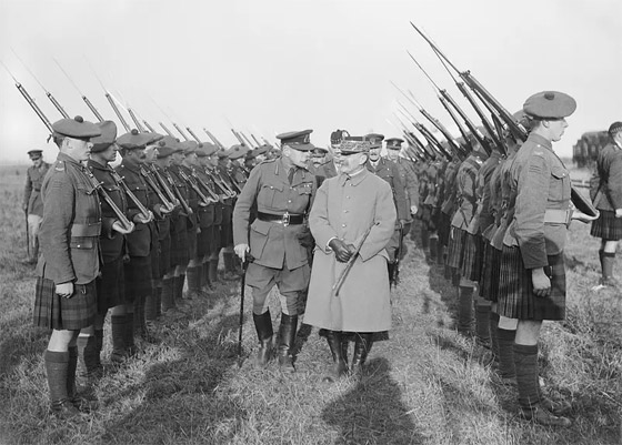 أسوأ قائد عسكري بالتاريخ.. خسر 700 ألف جندي بأشهر بسبب خططه صورة رقم 1 أسوأ قائد عسكري بالتاريخ.. خسر 700 ألف جندي بأشهر بسبب خططه صورة رقم 1