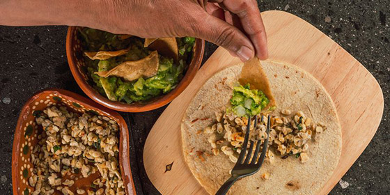 بالصور: تعرفوا إلى أغرب 10 مأكولات حول العالم صورة رقم 3