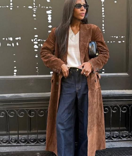 صورة رقم 4 - التايجر والجلد رجعوا موضة.. أبرز اتجاهات الجواكيت والمعاطف لشتاء 2025 صورة رقم 4 - التايجر والجلد رجعوا موضة.. أبرز اتجاهات الجواكيت والمعاطف لشتاء 2025