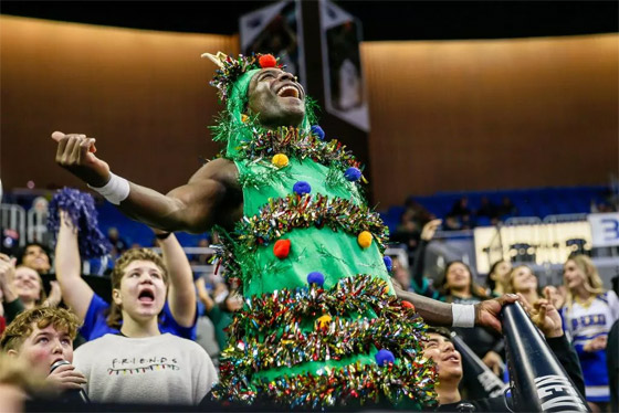 إليكم أطرف الصور لهذا الأسبوع لأبرز أحداث العالم لعيد الميلاد صورة رقم 7