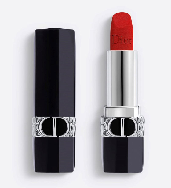 أجمل أنواع أحمر الشفاه باللون الأحمر.. لإطلالة متألقة ومُشرقة صورة رقم 4 أجمل أنواع أحمر الشفاه باللون الأحمر.. لإطلالة متألقة ومُشرقة صورة رقم 4