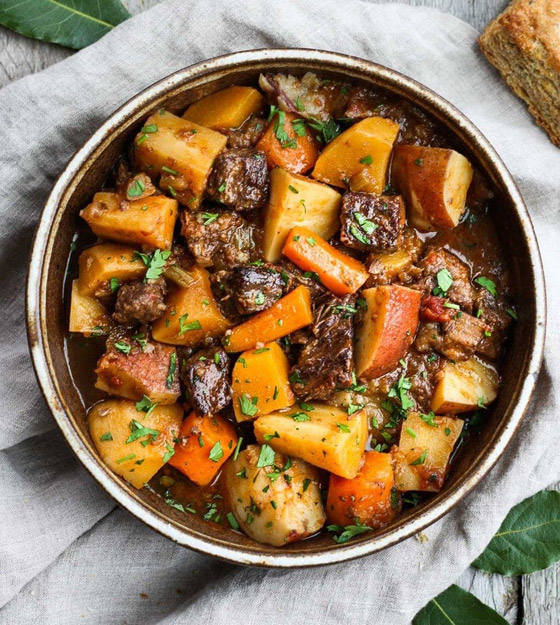 إليكم طريقة تحضير قدر لحم البقر والخضروات.. لعشاق البرد صورة رقم 5 إليكم طريقة تحضير قدر لحم البقر والخضروات.. لعشاق البرد صورة رقم 5