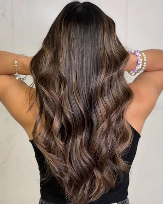 ألوان الشعر الأكثر رواجاً في 2025 صورة رقم 2 ألوان الشعر الأكثر رواجاً في 2025 صورة رقم 2