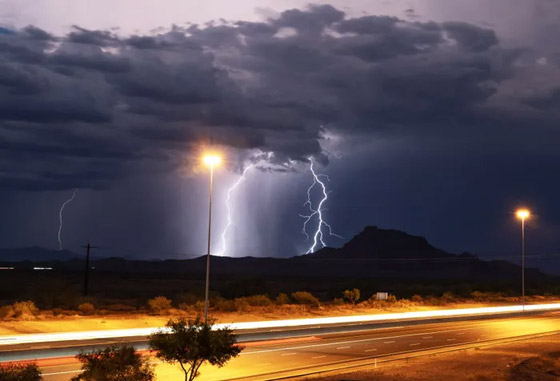 العالم يستقبل 2025.. ويطوي عاما غضبت فيه الطبيعة وعصفت الكوارث بالأرض صورة رقم 10 العالم يستقبل 2025.. ويطوي عاما غضبت فيه الطبيعة وعصفت الكوارث بالأرض صورة رقم 10