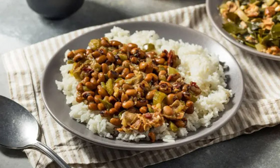 تتناولها شعوب العالم ليلة رأس السنة.. 9 أكلات تجلب الحظ والرخاء في 2025 صورة رقم 1