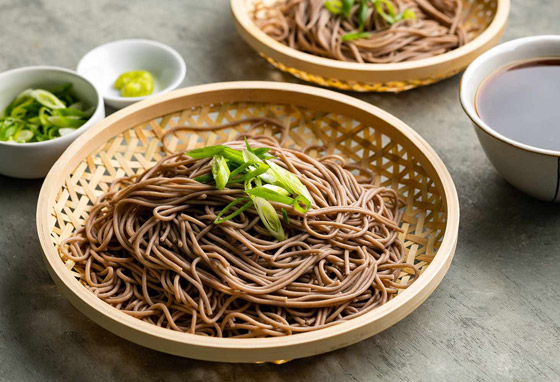 تتناولها شعوب العالم ليلة رأس السنة.. 9 أكلات تجلب الحظ والرخاء في 2025 صورة رقم 5