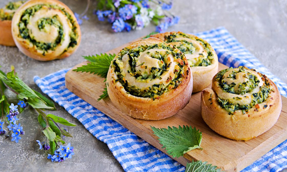 إليكم طريقة تحضير فطيرة الجبن بالأعشاب الطيبة صورة رقم 2 إليكم طريقة تحضير فطيرة الجبن بالأعشاب الطيبة صورة رقم 2