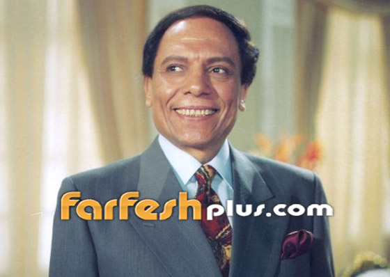 فيديو نادر للزعيم عادل إمام يعلَق على مباراة كرة قدم بين النجوم.. وما علاقة يسرا وليلى علوي صورة رقم 4