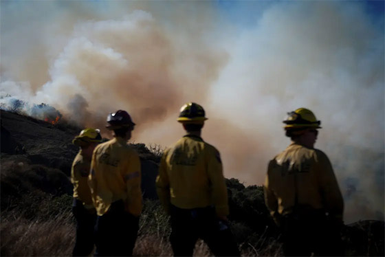 حرائق لوس أنجلوس خارج السيطرة.. وإدارة الإطفاء: السلطات خذلتنا! صورة رقم 5 حرائق لوس أنجلوس خارج السيطرة.. وإدارة الإطفاء: السلطات خذلتنا! صورة رقم 5