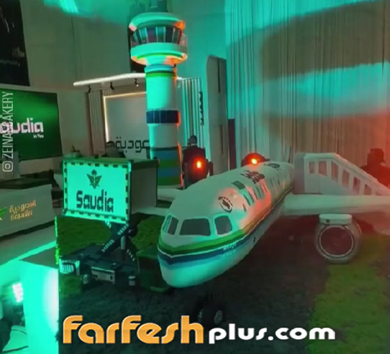 تحضير أكبر كعكة في العالم على شكل طائرة.. فيديو صورة رقم 5 تحضير أكبر كعكة في العالم على شكل طائرة.. فيديو صورة رقم 5