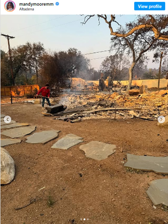 صور صادمة ولا بالخيال! منازل نجوم ومشاهير لوس أنجلوس احترقت وتحولت لرماد! صورة رقم 14