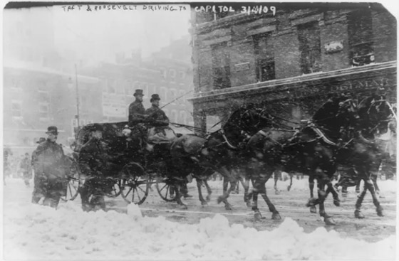 بهذا العام.. أزالت واشنطن 58 ألف طن من الثلوج لإنجاح حفل التنصيب صورة رقم 2