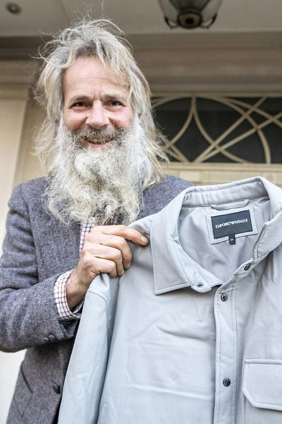 فقير مشرد يعيش حياة الأثرياء في أفخم أحياء لندن.. فما القصة؟ صورة رقم 8 فقير مشرد يعيش حياة الأثرياء في أفخم أحياء لندن.. فما القصة؟ صورة رقم 8