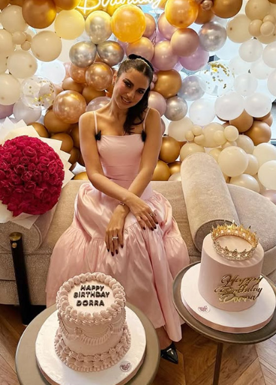 درة تحتفل بعيد ميلادها الـ 45 بإطلالة مميزة وزوجها يشاركها اللحظات الرومانسية صورة رقم 12