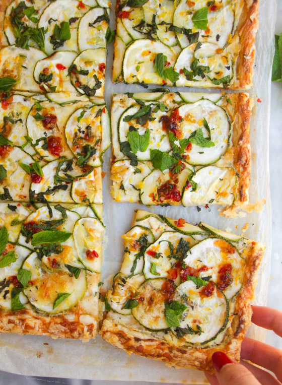 إليكم طريقة تحضير فطيرة البطاطس والكوسا الشهية بالجبن صورة رقم 4