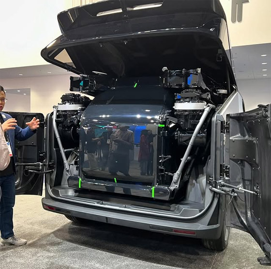 صورة رقم 4 - قابلة للطي.. تطوير سيارة طائرة لتجاوز زحام المرور (صور) صورة رقم 4 - قابلة للطي.. تطوير سيارة طائرة لتجاوز زحام المرور (صور)