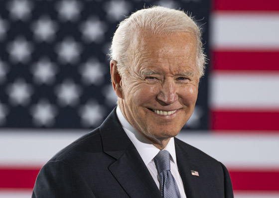 آخر صورة سيلفي للرئيس الأمريكي بايدن قبل مغادرة البيت الأبيض صورة رقم 7 آخر صورة سيلفي للرئيس الأمريكي بايدن قبل مغادرة البيت الأبيض صورة رقم 7