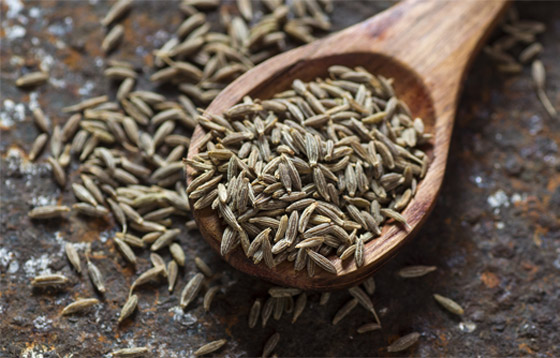 7 أسباب صحية لشرب ماء الكمون والشمر والقرفة في الشتاء صورة رقم 1