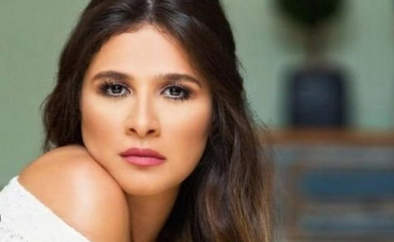 قبلة عبد المجيد عبد الله للنجمة أنغام تثير الجدل وتكشف غيرة حسين فهمي عليها! صورة رقم 7