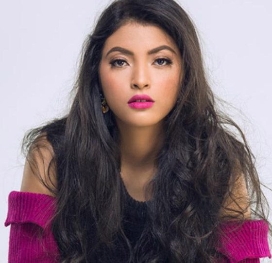 فرد أمن يهدد ممثلة مصرية شابة محاولا الزواج منها رغما عنها! صورة رقم 10