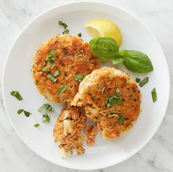 إليكم وصفة كعكات السمك بالشوفان اللذيذة بأسهل طريقة صورة رقم 3 إليكم وصفة كعكات السمك بالشوفان اللذيذة بأسهل طريقة صورة رقم 3