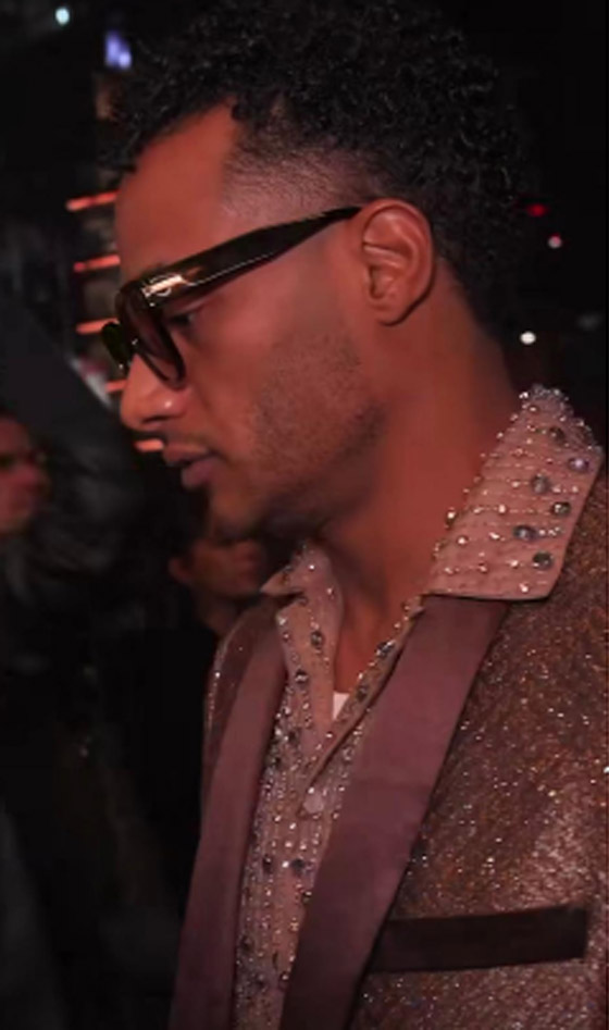 محمد رمضان يشارك في عرض ازياء في فرنسا.. صورة رقم 3