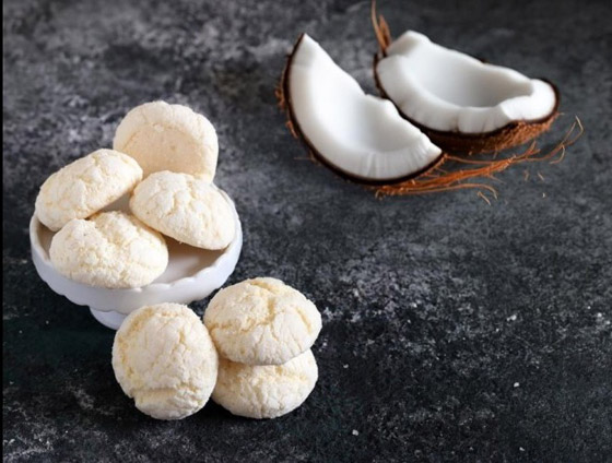 إليكم طريقة تحضير بسكويت السميد بجوز الهند اللذيذ صورة رقم 1 إليكم طريقة تحضير بسكويت السميد بجوز الهند اللذيذ صورة رقم 1