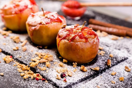 طريقة تحضير التفاح المخبوز بالقرفة للرجيم.. حلوى خفيفة وصحية صورة رقم 1