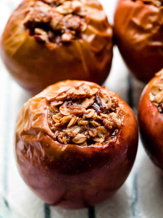 طريقة تحضير التفاح المخبوز بالقرفة للرجيم.. حلوى خفيفة وصحية صورة رقم 4