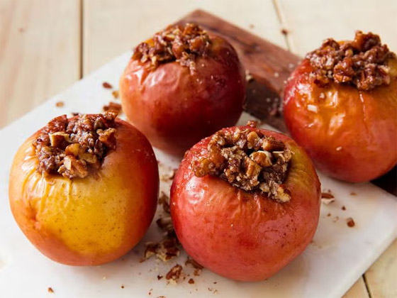 طريقة تحضير التفاح المخبوز بالقرفة للرجيم.. حلوى خفيفة وصحية صورة رقم 6