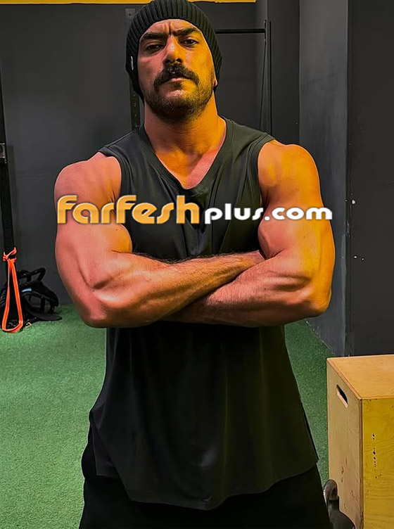 أحمد العوضي غاضب من شاب يعتدي على رجل مسن ويصفعه على وجهه في السويس صورة رقم 2