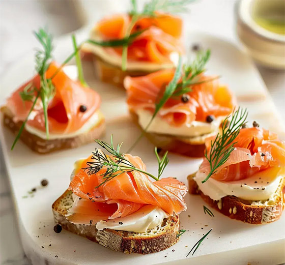 إليكم وصفة السلمون المدخن على خبز الجاودار.. مقبلات فاخرة وسريعة صورة رقم 3