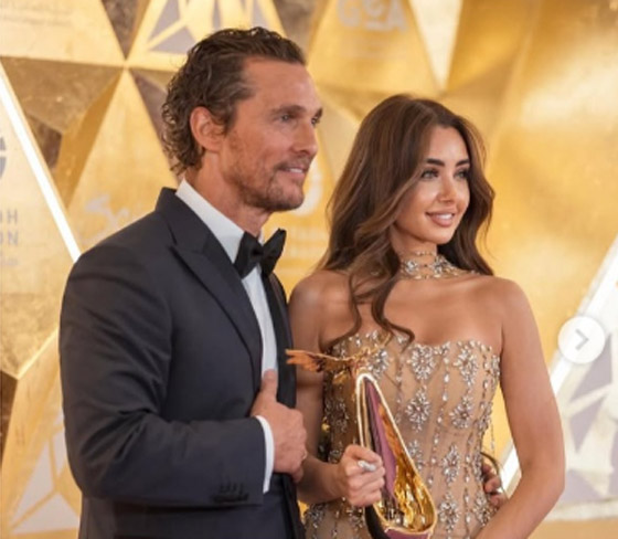 هنا الزاهد عن انتقادات مد يدها لـ ماثيو ماكونهي: فستاني تقيل وزنه 20 كيلو وكنت هقع صورة رقم 2