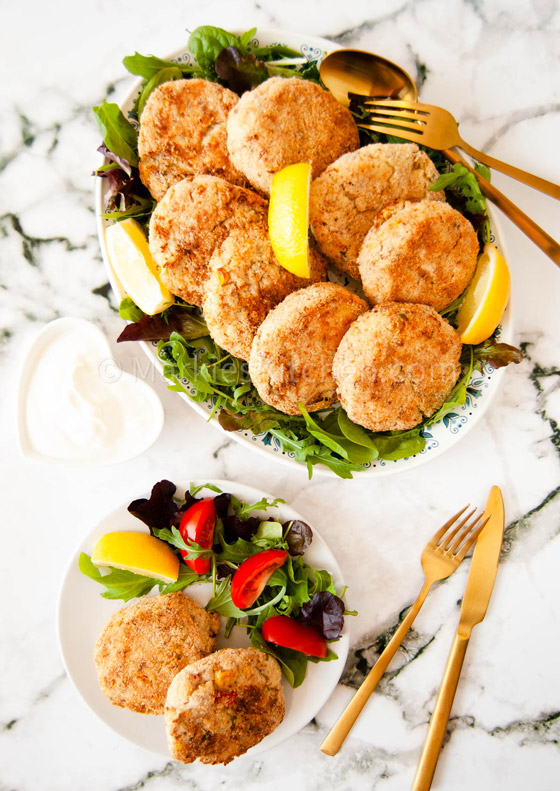 إليكم طريقة تحضير فطائر التونة المقرمشة.. وجبة خفيفة وشهية صورة رقم 2