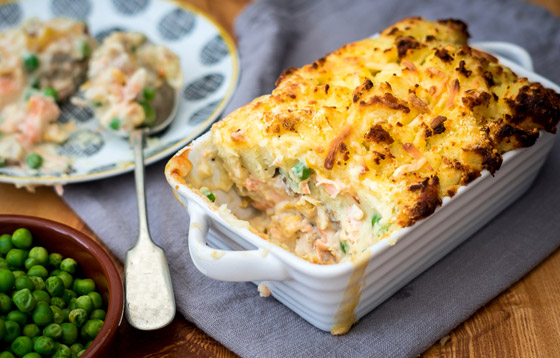 إليكم طريقة تحضير فطيرة السمك الكريمية.. ألذ وأسهل وصفة صورة رقم 2